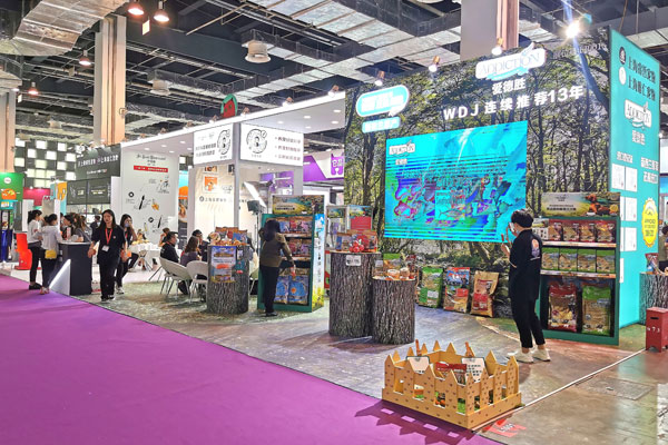 特裝展位設(shè)計(jì)公司分享道 參展商利用參展收服客戶的幾大妙招